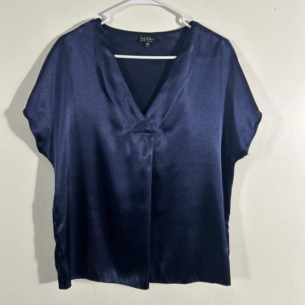 Nicole Miller Blouse Womens Large Navy Blue Satin V-Neck Cap Sleeve Top Solid